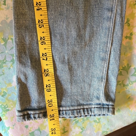 Abercrombie & Fitch | Curve Love Ultra High Rise 90s Slim Straight Jean Size 6 - Picture 15 of 15